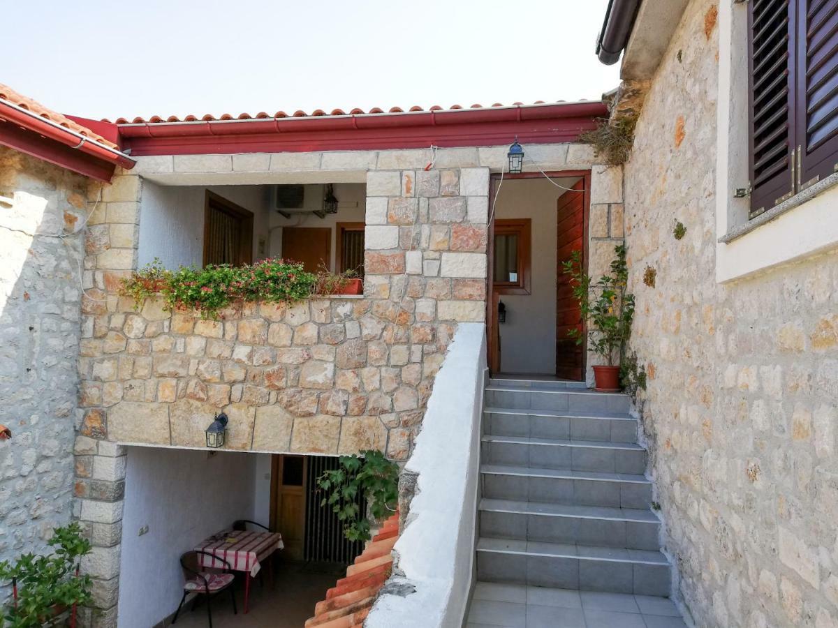 Apartments Branko Stari Grad Kültér fotó